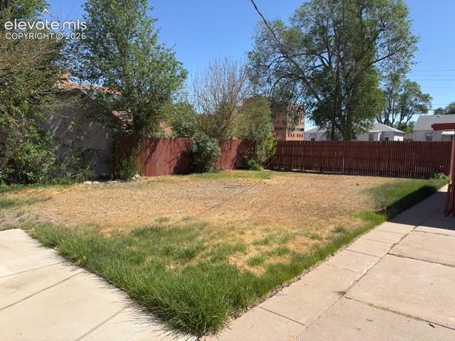 Image 12 of 48: Yard