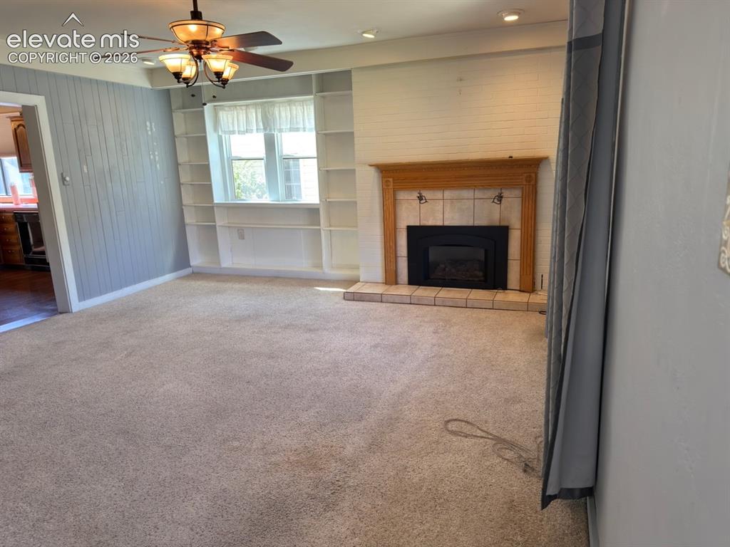 Image 15 of 48: Living Room