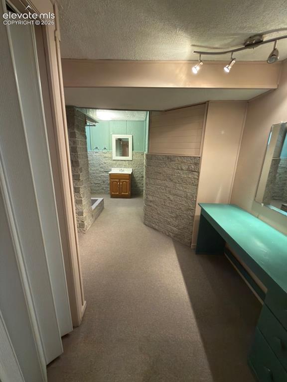 Image 7 of 48: Bathroom
