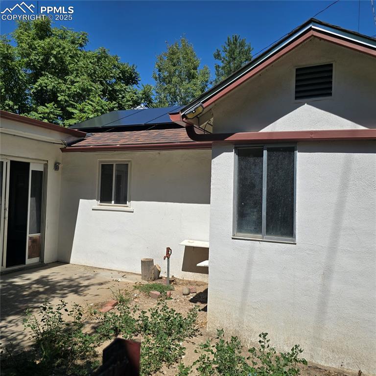 Image 20 of 28: Back Patio