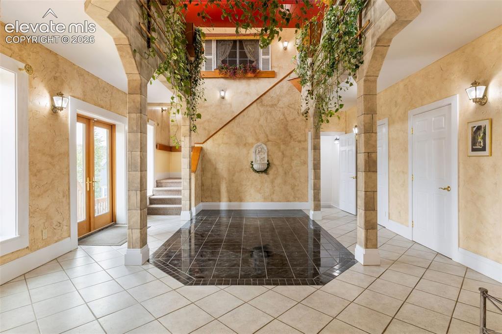 Image 10 of 50: Entrance Foyer