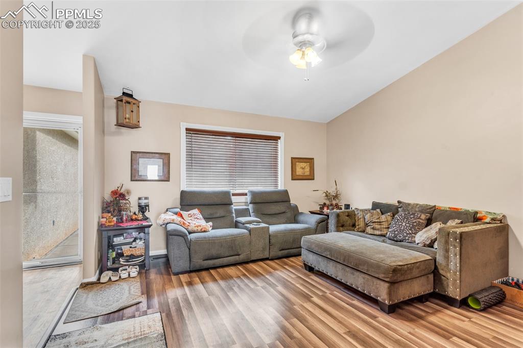 Image 9 of 25: Living Room