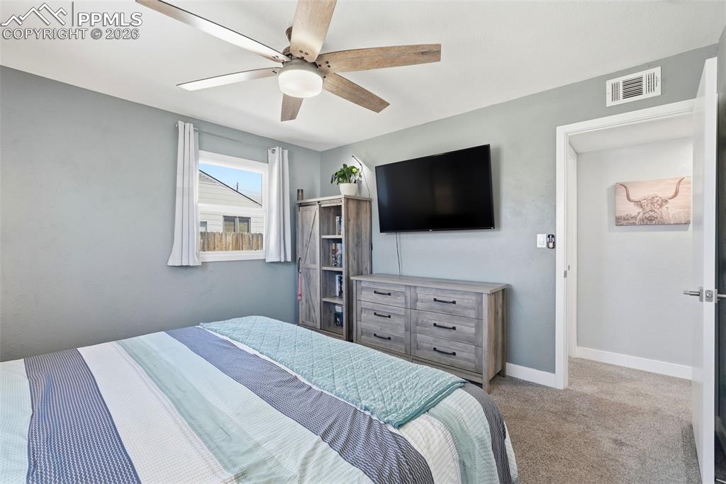 Image 21 of 49: Bedroom