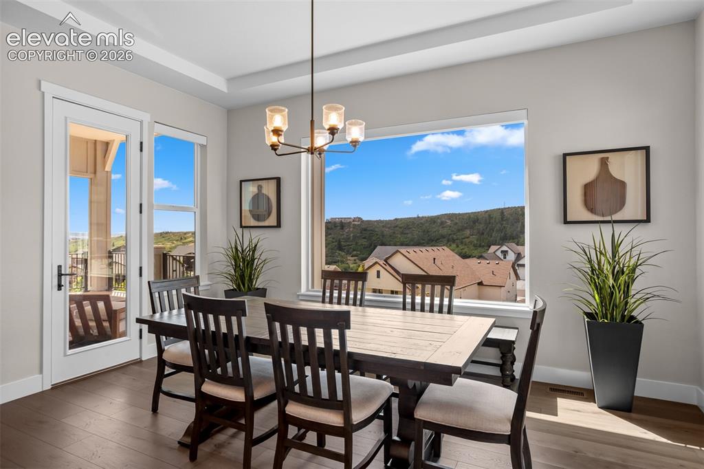 Image 7 of 29: Dining Area