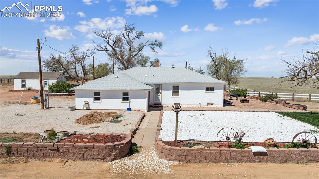 Image 1 of 49: Back of Structure