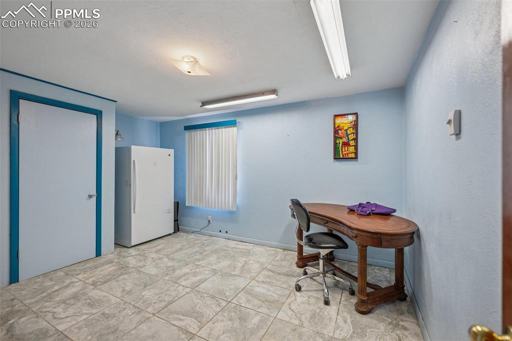 Image 18 of 49: House #1