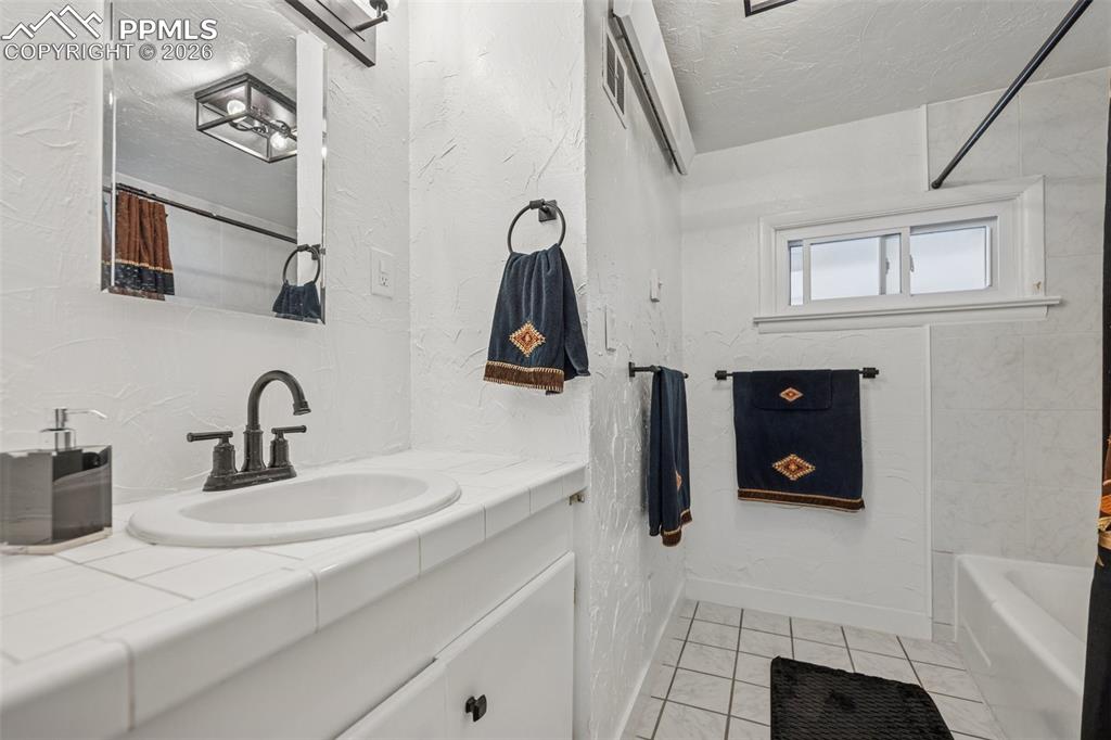 Image 22 of 49: House #1