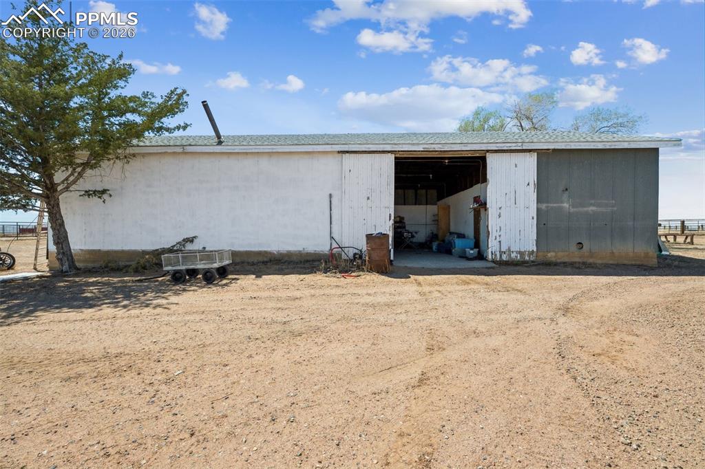 Image 30 of 49: Shop