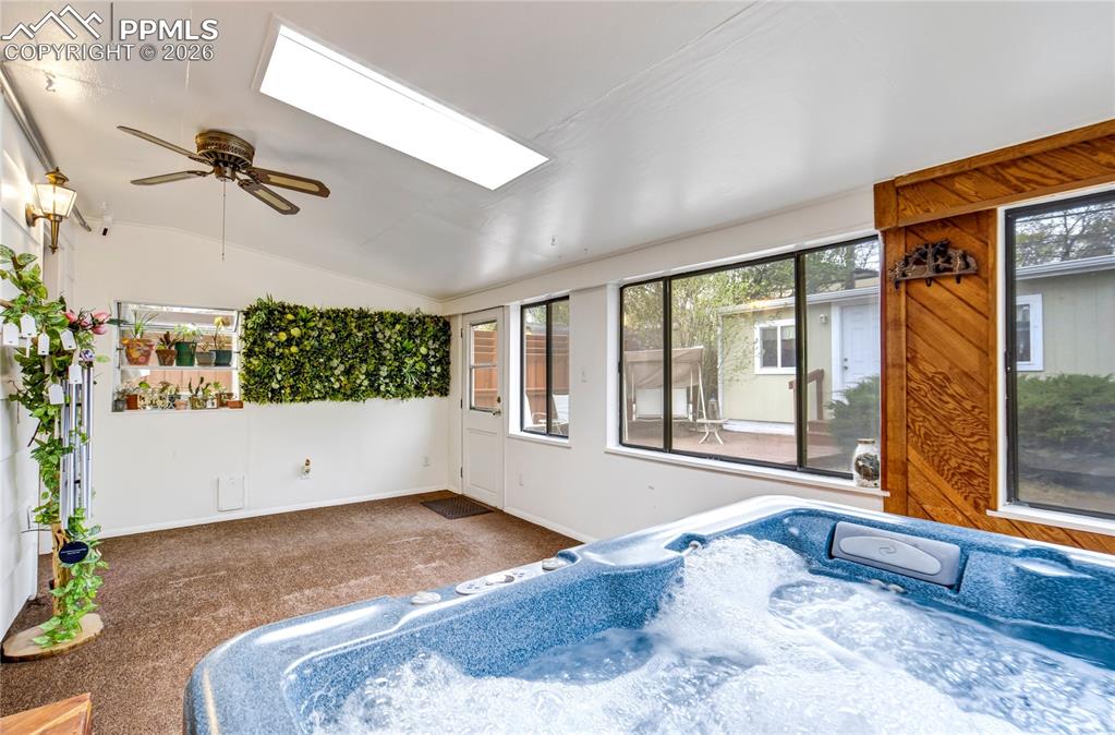 Image 12 of 41: check out this extra 300 square foot space with power.