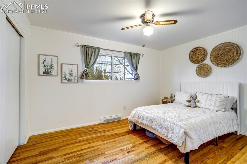 Image 14 of 41: Sun Room