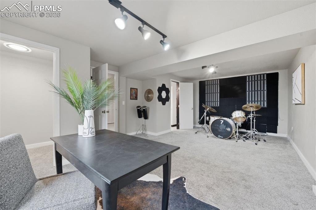 Image 25 of 50: Extra large basement bedroom with en suite bath