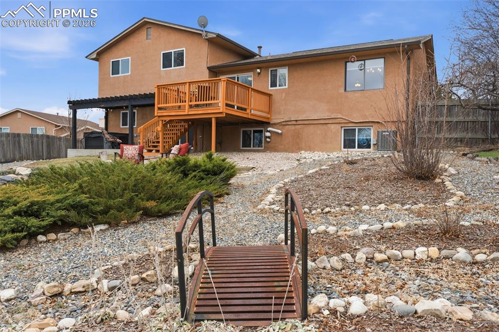 Image 47 of 50: Backyard from back right corner