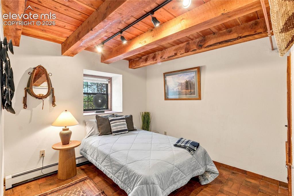 Image 16 of 38: Bedroom