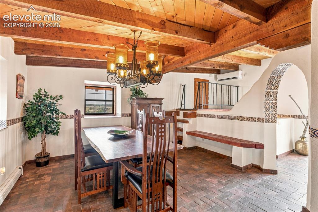 Image 6 of 38: Dining Area