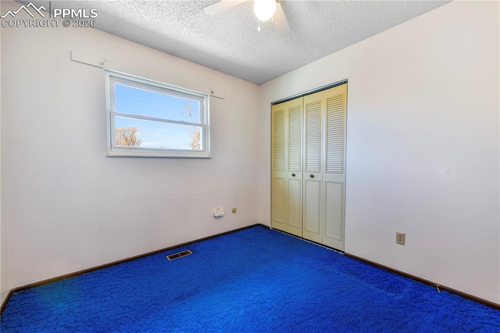 Image 20 of 50: Bedroom