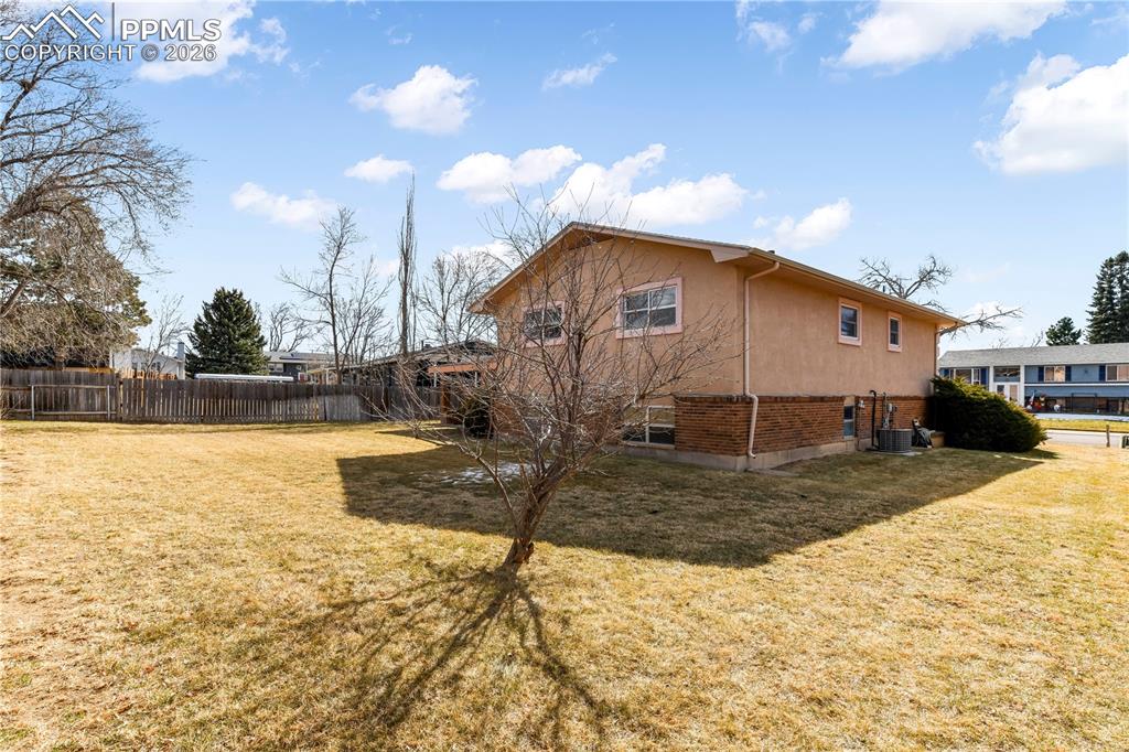 Image 40 of 50: Side of Structure