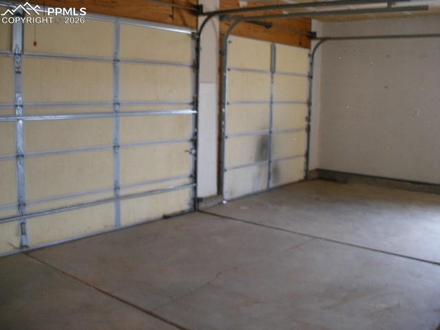 Image 45 of 45: Garage