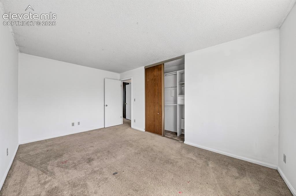 Image 16 of 30: bedroom2