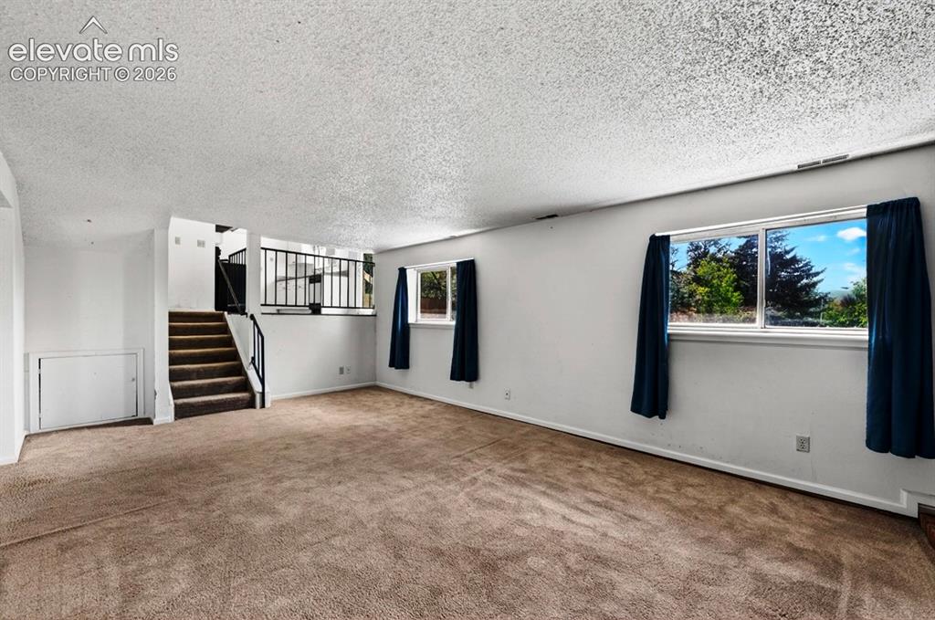 Image 22 of 30: Family Room