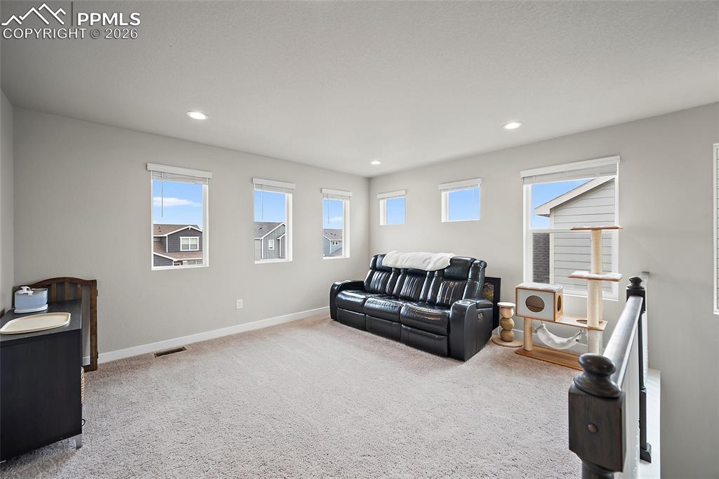 Image 25 of 49: Upstairs Loft