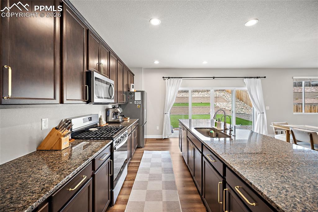 Image 8 of 49: Kitchen