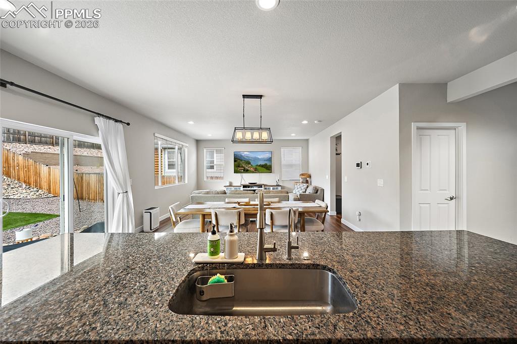 Image 9 of 49: Kitchen