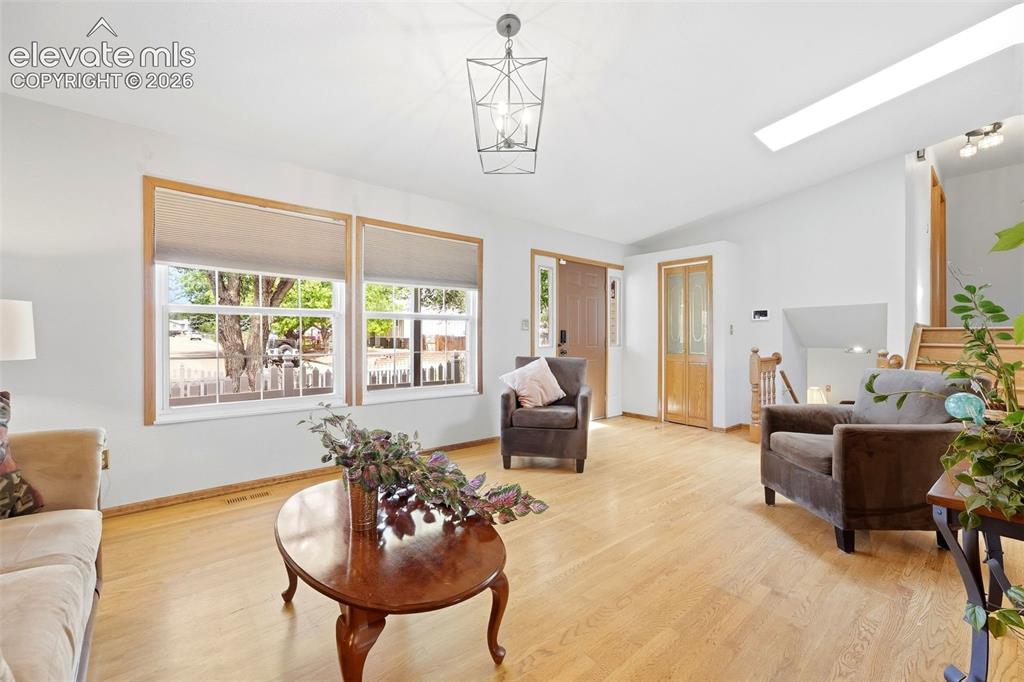 Image 9 of 50: Living Room
