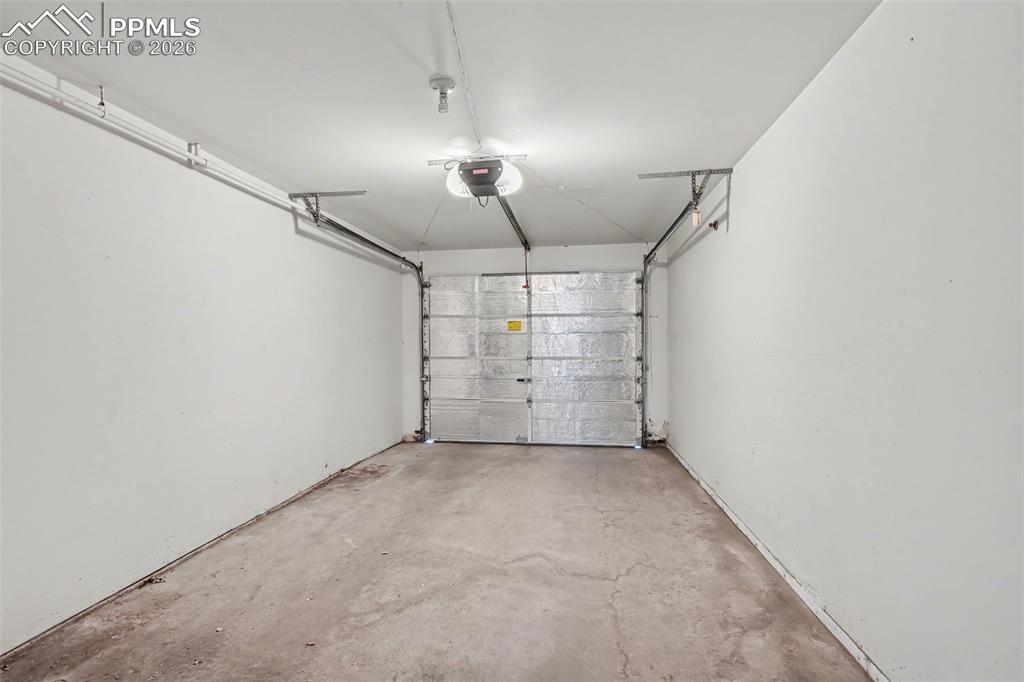 Image 25 of 27: No Description Available