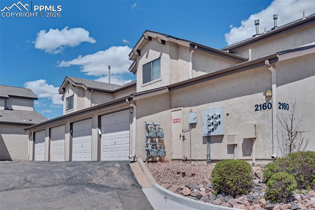 Image 26 of 27: No Description Available