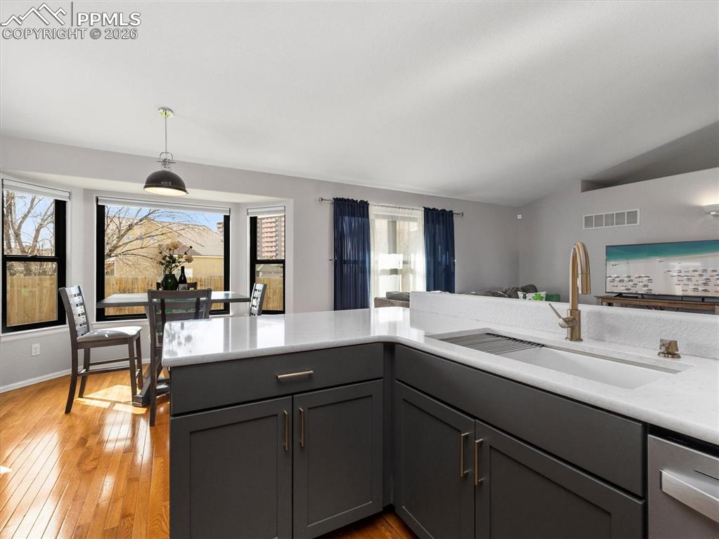 Image 12 of 41: Kitchen