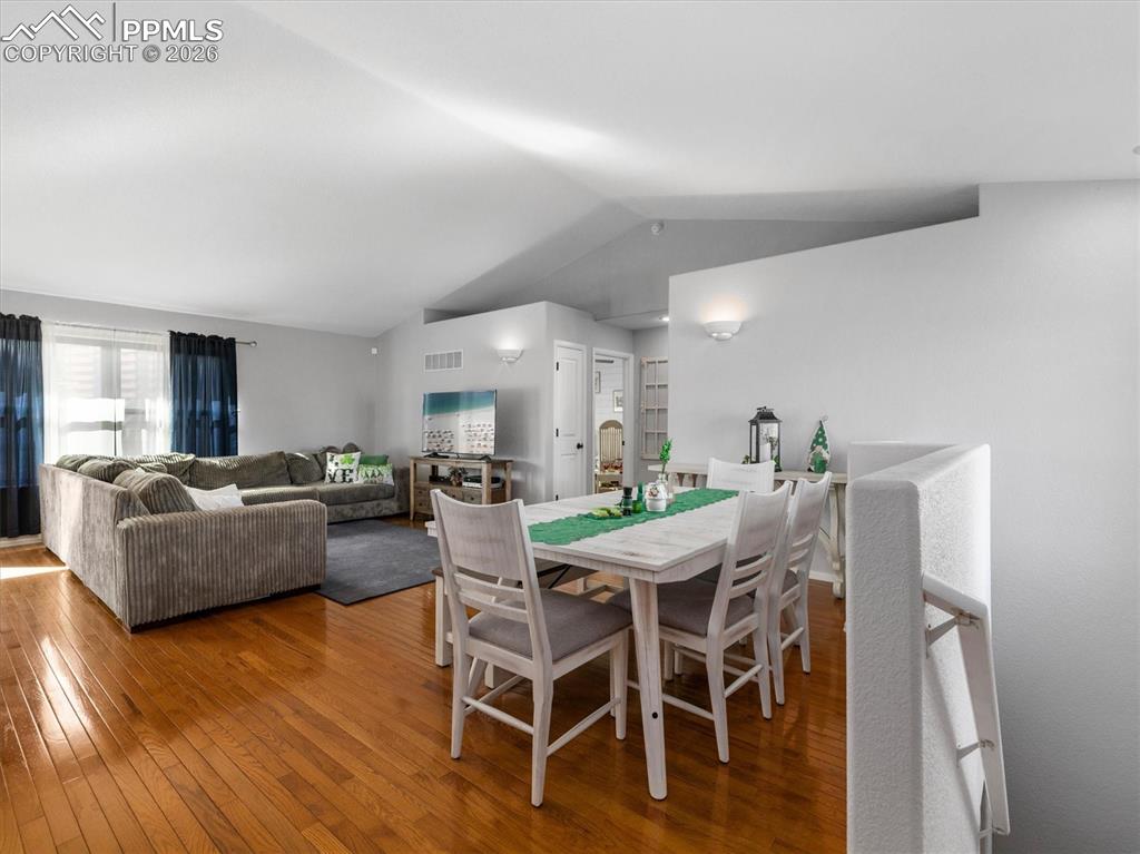 Image 8 of 41: Dining Area