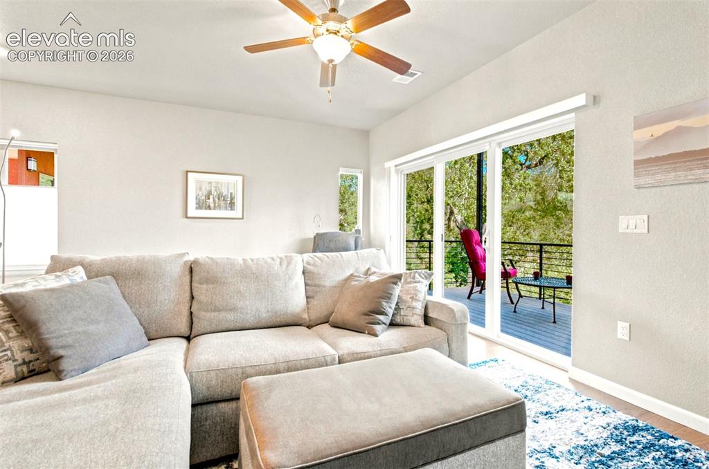 Image 19 of 48: Living Room