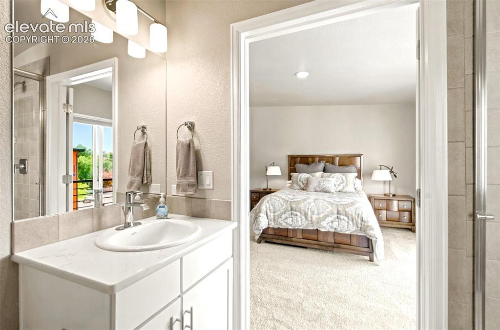Image 39 of 48: Bathroom
