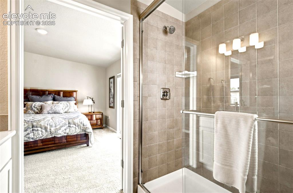 Image 40 of 48: Bathroom