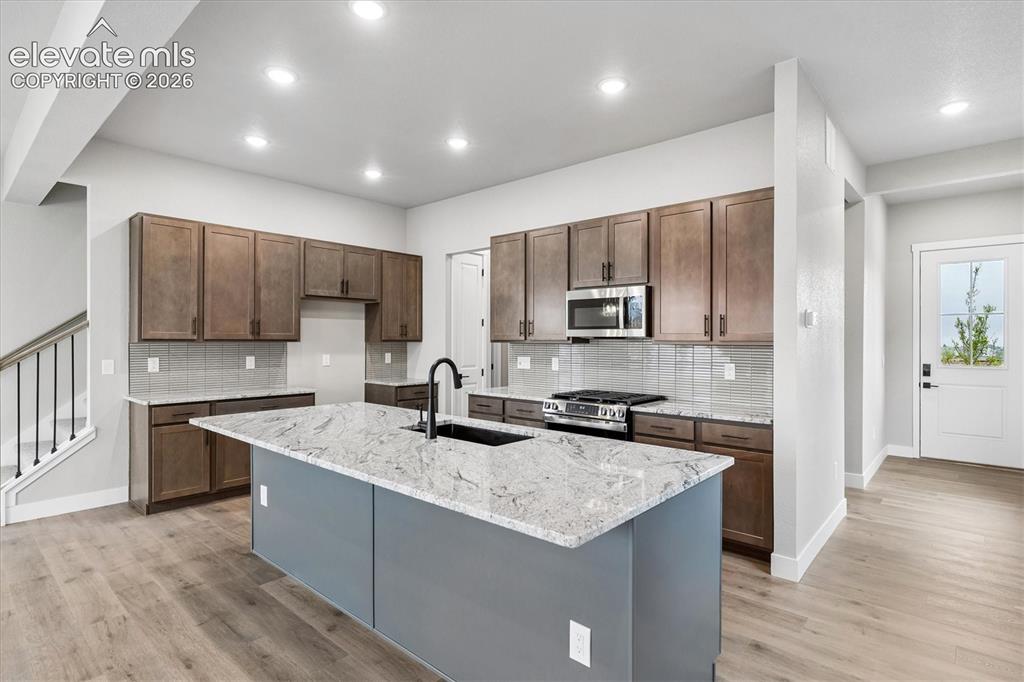 Image 5 of 26: Kitchen