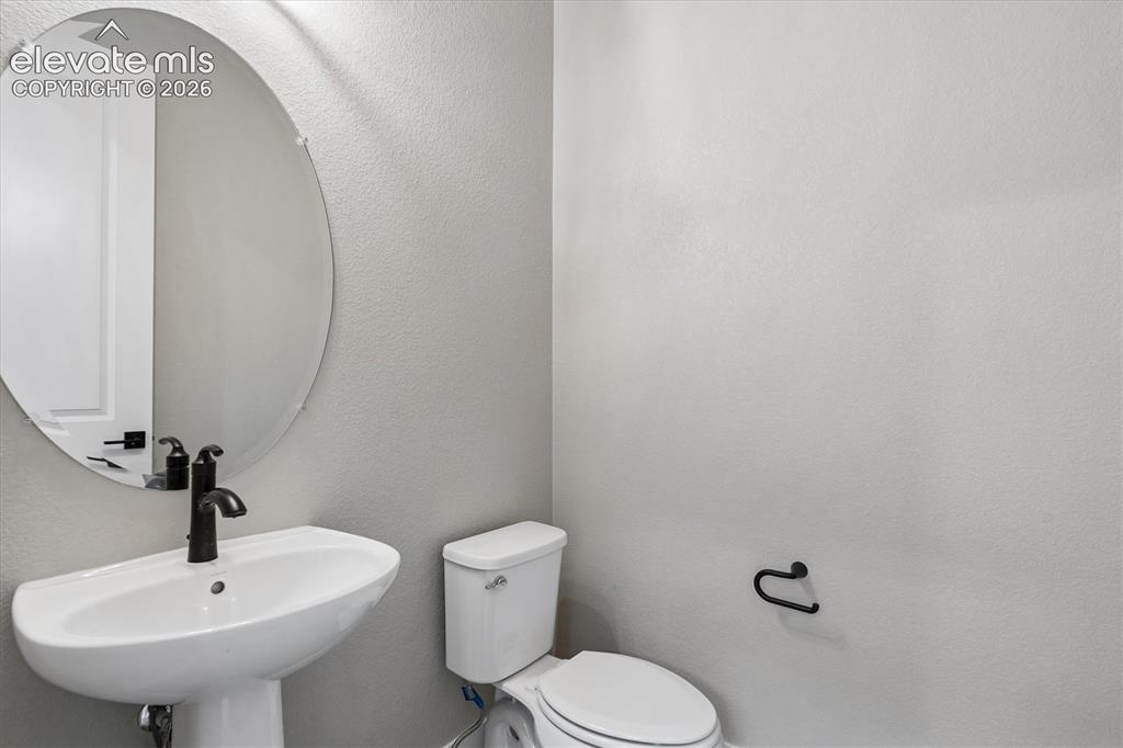 Image 9 of 26: Bathroom
