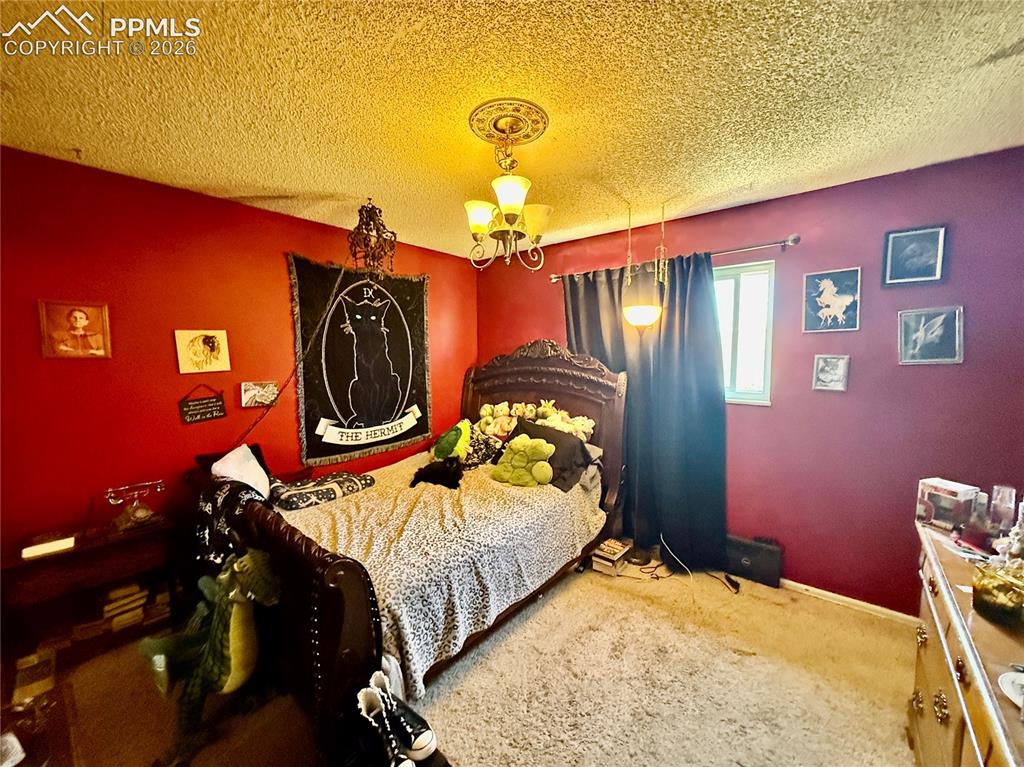 Image 11 of 20: Bedroom