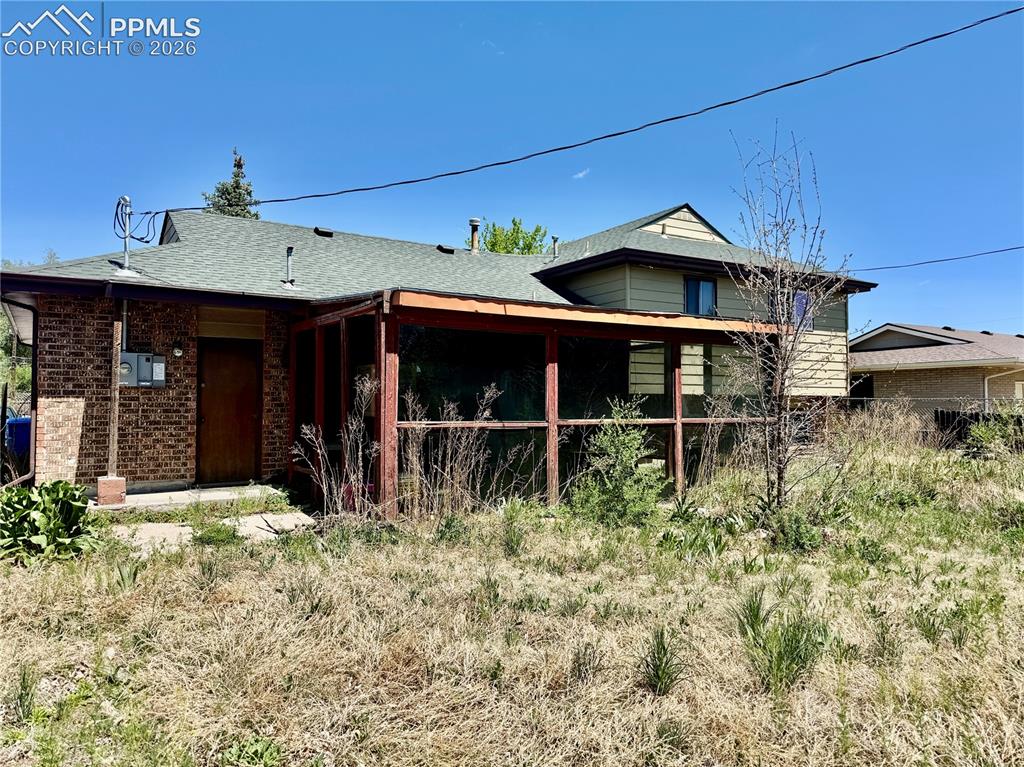 Image 16 of 20: Front of Structure