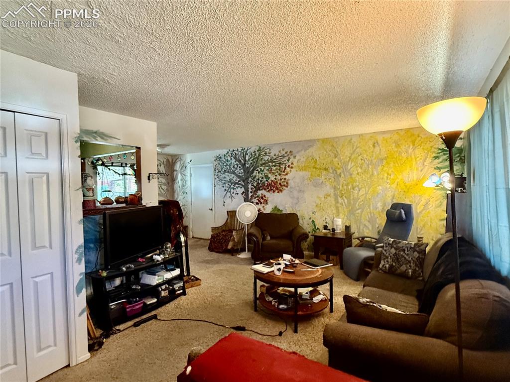 Image 7 of 20: Living Room