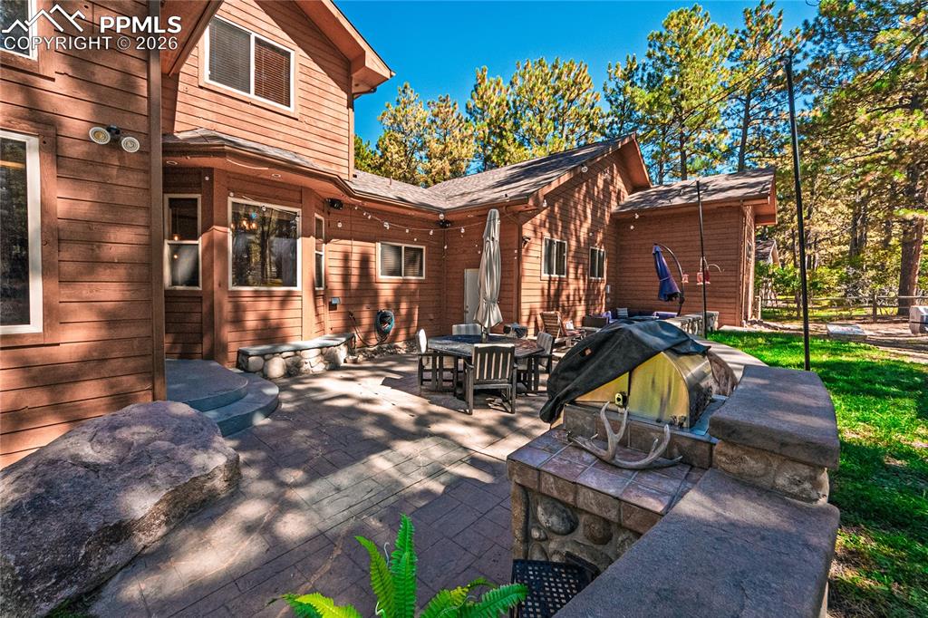 Image 46 of 50: Patio