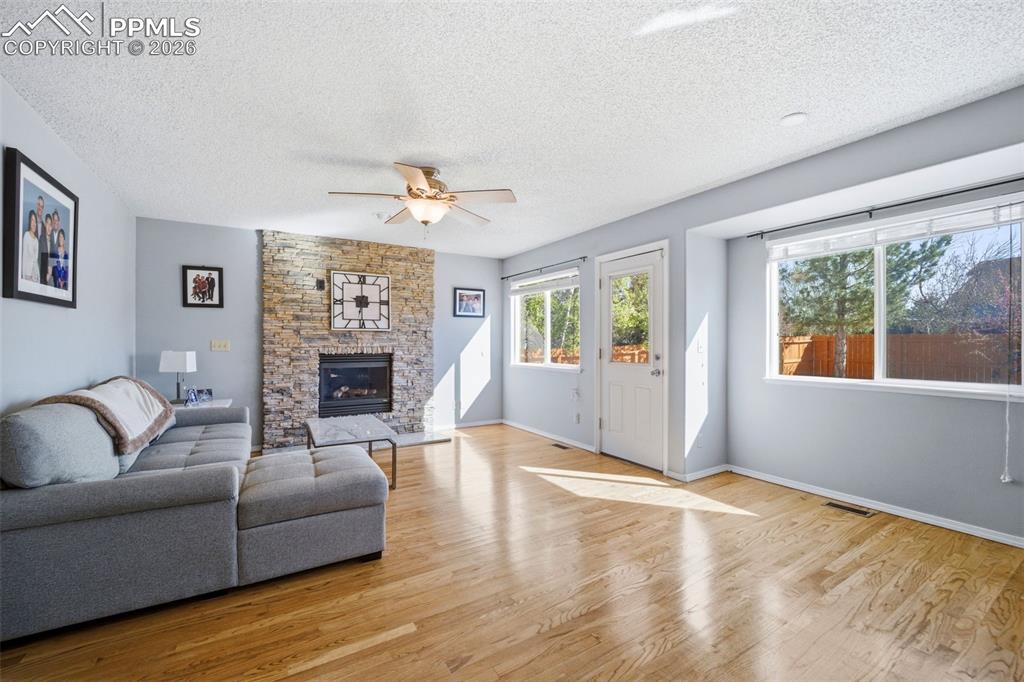 Image 14 of 47: Living Room