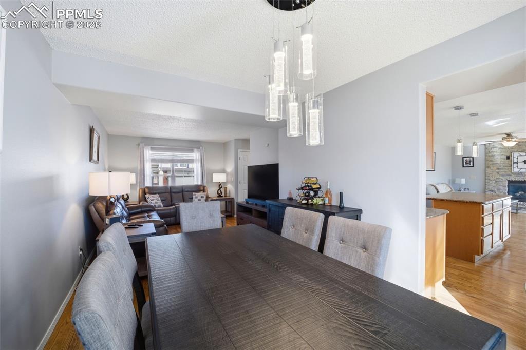 Image 3 of 47: Dining Area