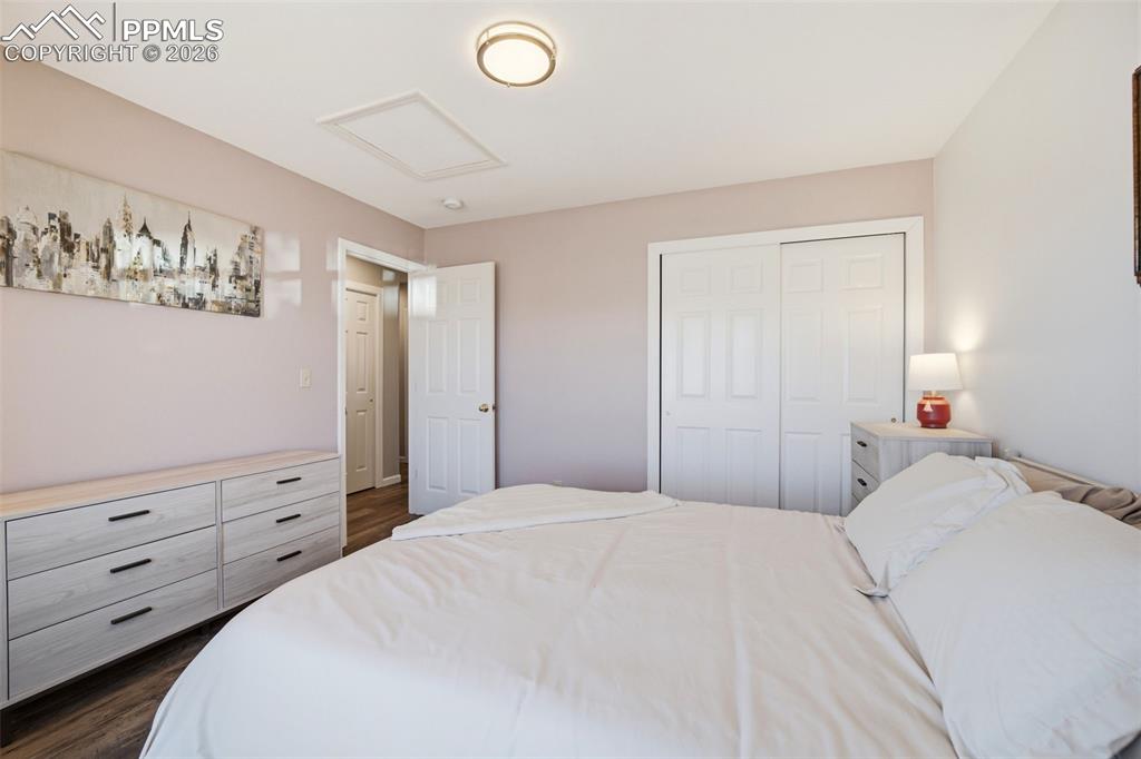 Image 30 of 47: Bedroom