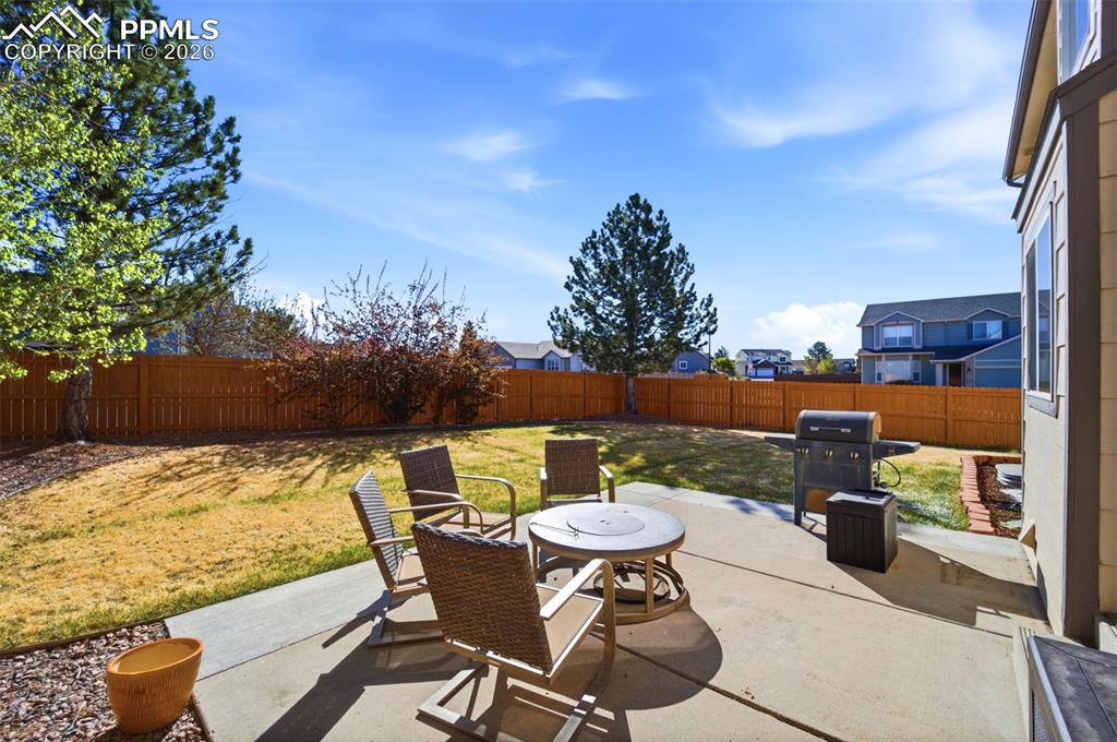 Image 35 of 47: Patio