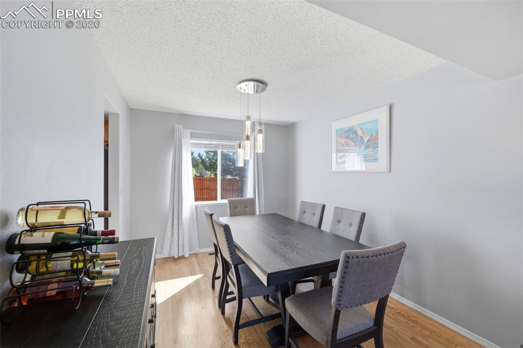 Image 4 of 47: Dining Area