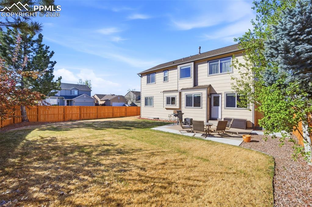 Image 40 of 47: Back of Structure