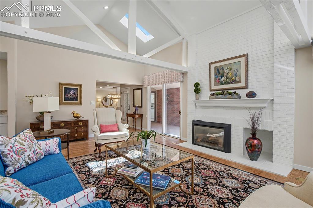 Image 13 of 30: Living Room