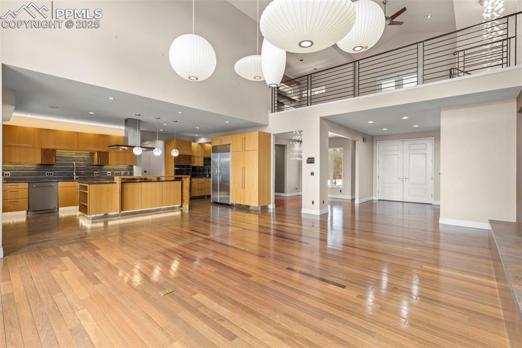 Image 15 of 50: No Description Available