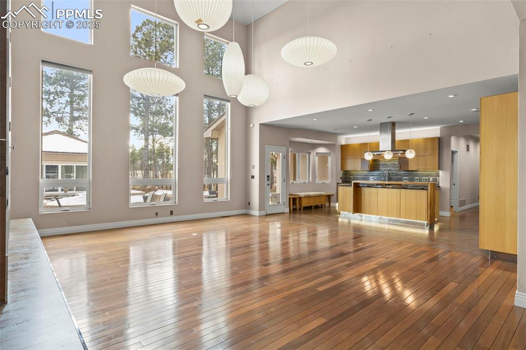 Image 16 of 50: No Description Available