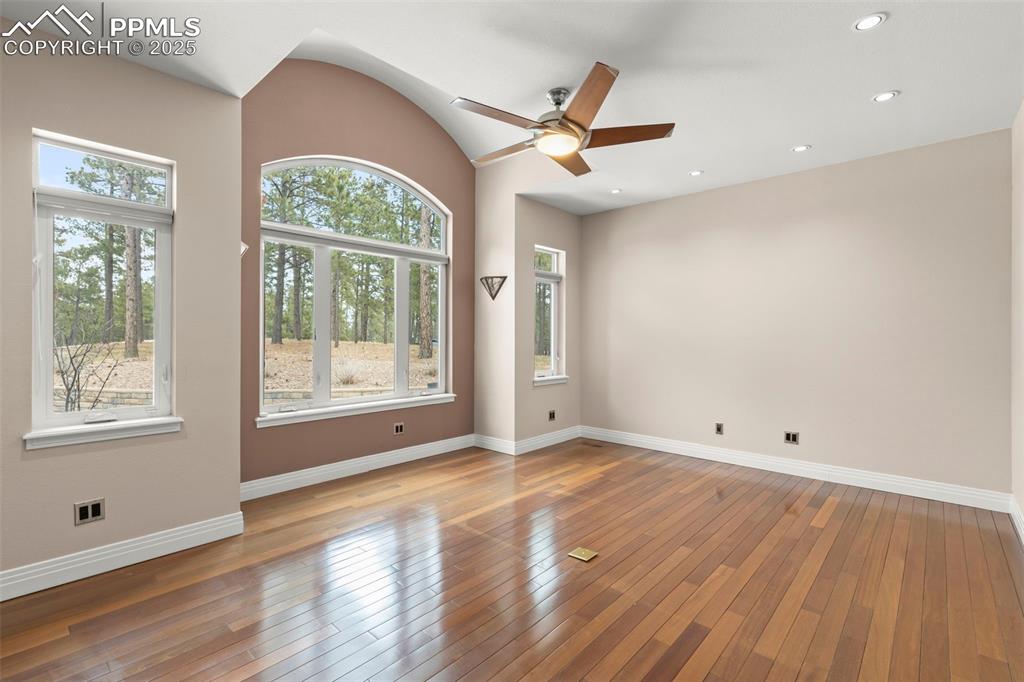 Image 18 of 50: No Description Available